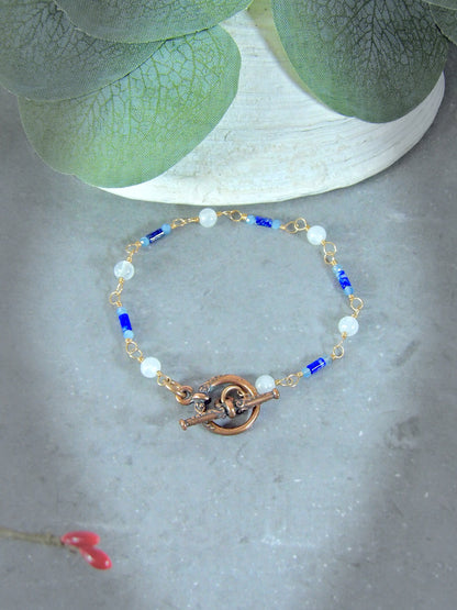 boho white jade aquamarine lapis lazuli bracelet. Toggle clasp bracelet. Beaded boho bracelet. Gemstone bracelet